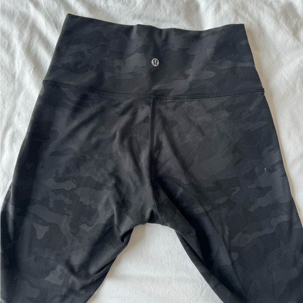 Lululemon Wunder Under Leggings 28” - camo - size 6 - used